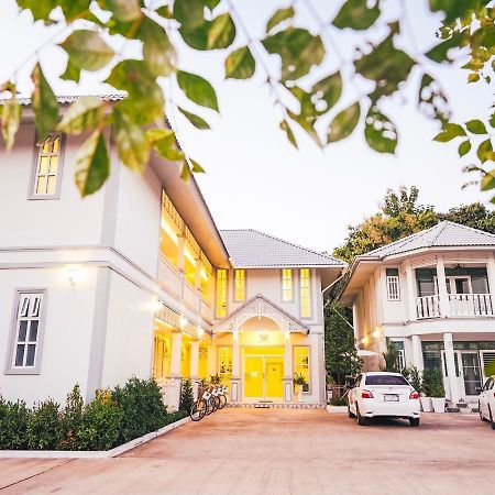 Promporn Boutique Hotel Nan Kültér fotó
